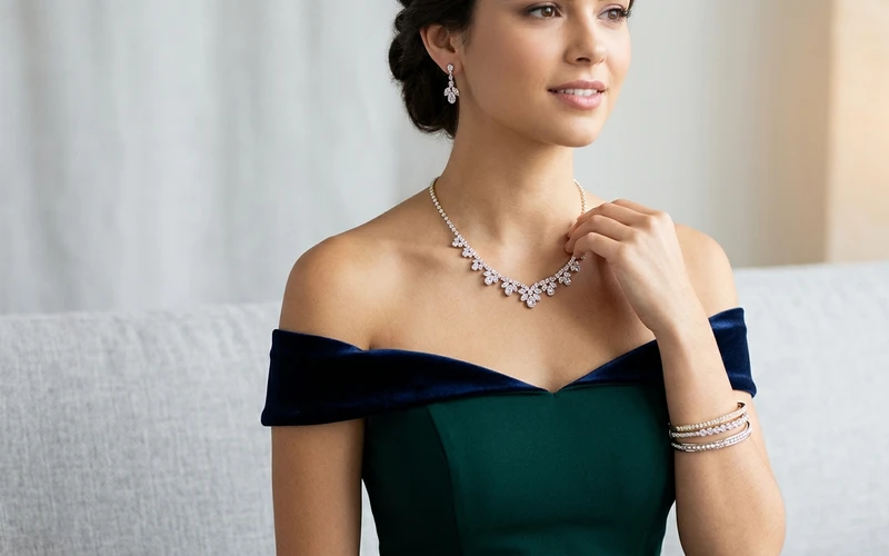 Coordinated prom jewelry